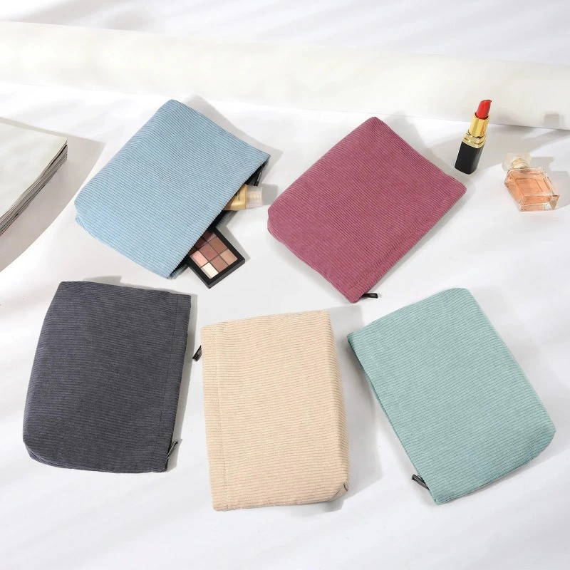 Kosmetyczka podróżna z sztruks – Travel Accessories Organizer Bag recenzja i cena